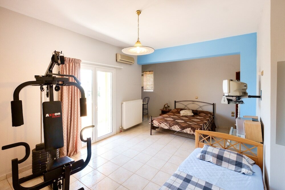 Фото Relaxing Family Home near Beaches