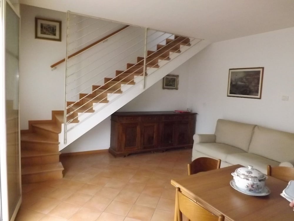 Фото Appartamento sulla spiaggia con balcone