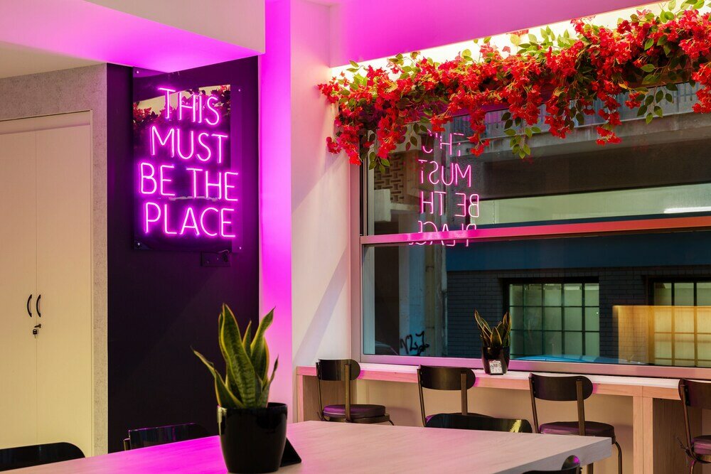 Фото The Q Hotel