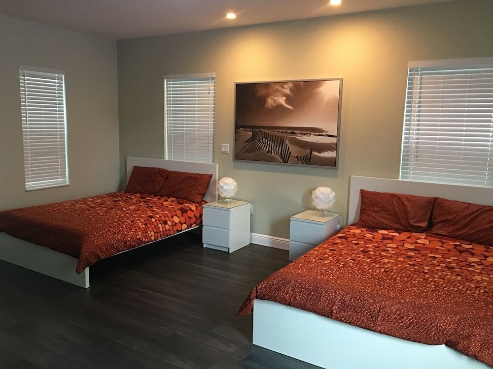 Фото 4 Bedroom Home by Ideal Experience Vr