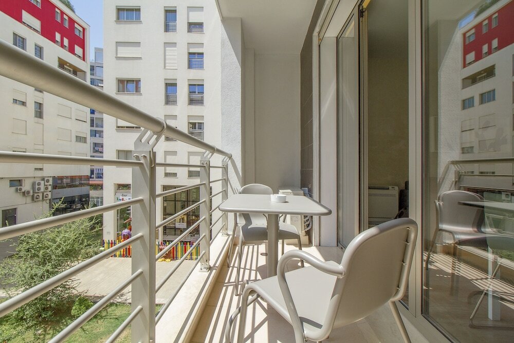 Фото The Rooms Apartments Tirana