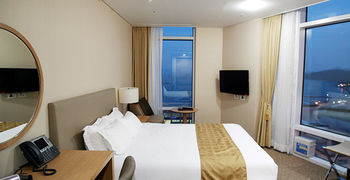 Фото The Ocean Hotel