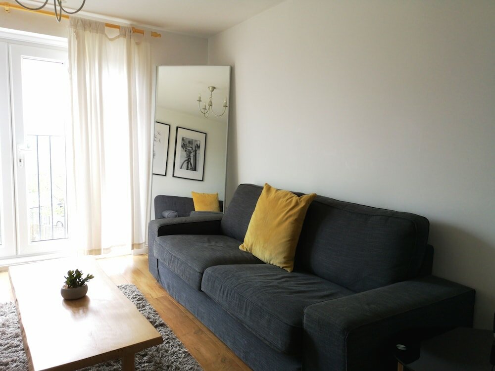 Фото Bright & Modern 2br Apartment Parking