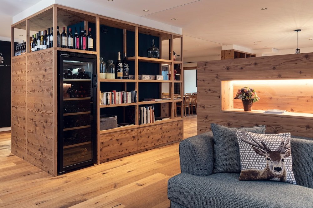 Фото Conrad's Mountain Lodge - Sport Equipment included