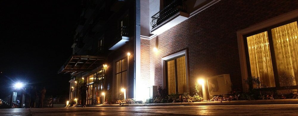 Фото Oak Havens Hotel