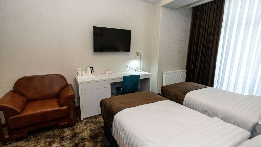 Фото Garnet Mir Hotel