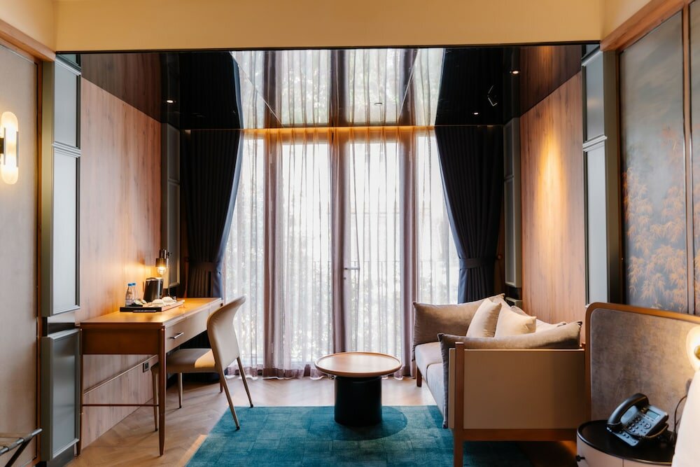 Фото La Passion Premium Cau Go Hotel