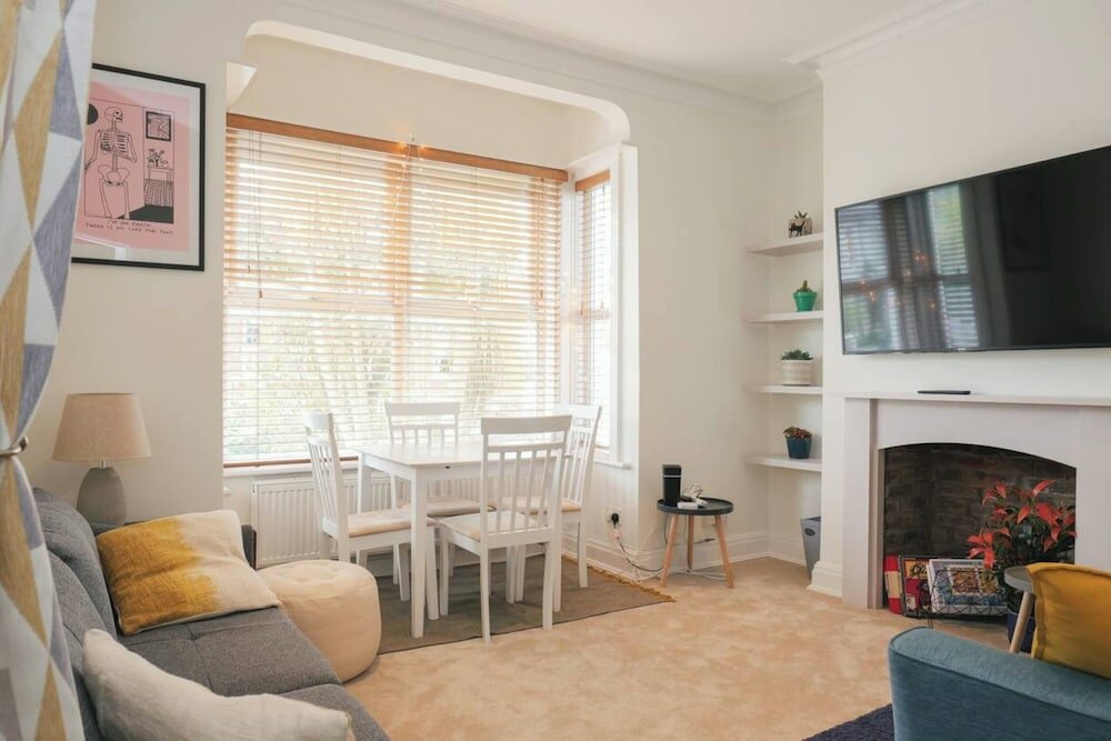 Фото Lovely 1bd Flat -prime Brighton Location w Garden!