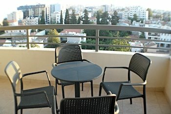 Фото Eden Beach Apartments