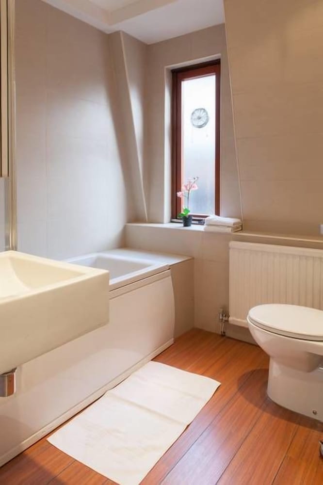 Фото Stylish Apartments next to Buckingham Palace