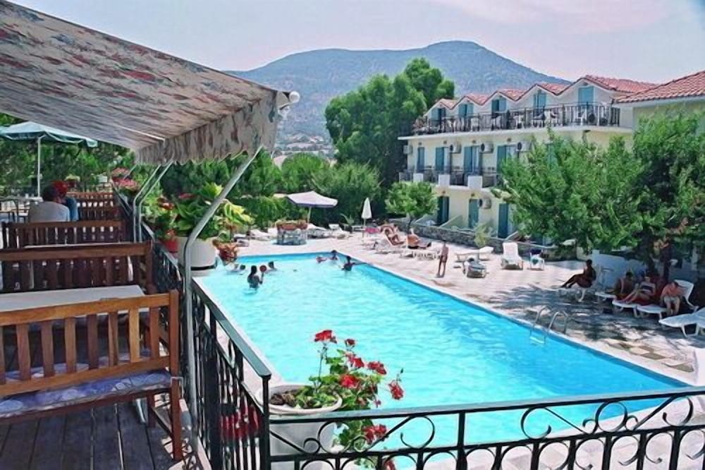 Фото Theofilos Classic Hotel