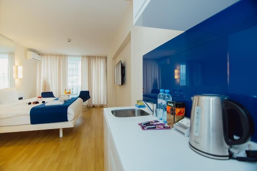 Фото IRent Batumi Apartments