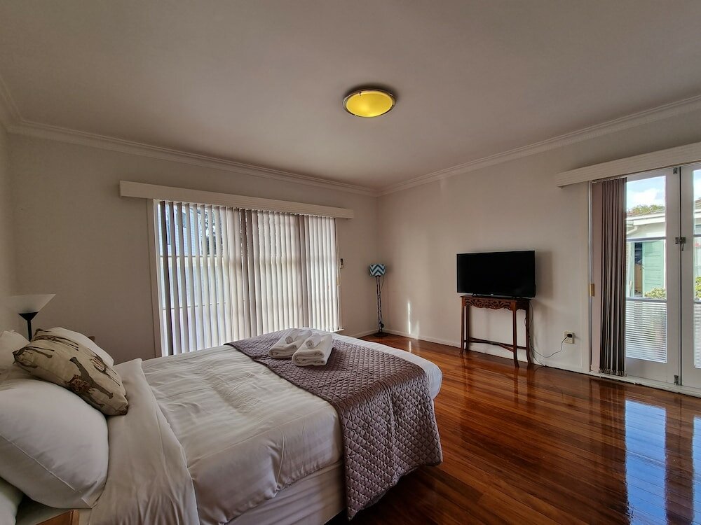 Фото Cosy Unit by Airport - Heat Pump - Wifi