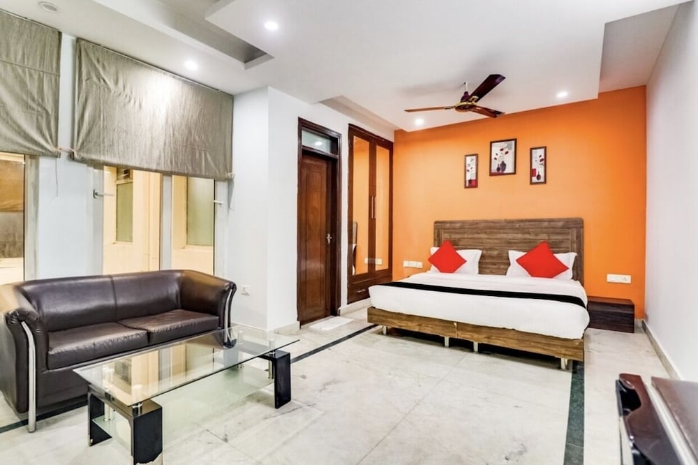 Фото Hotel Jasola 82 inn