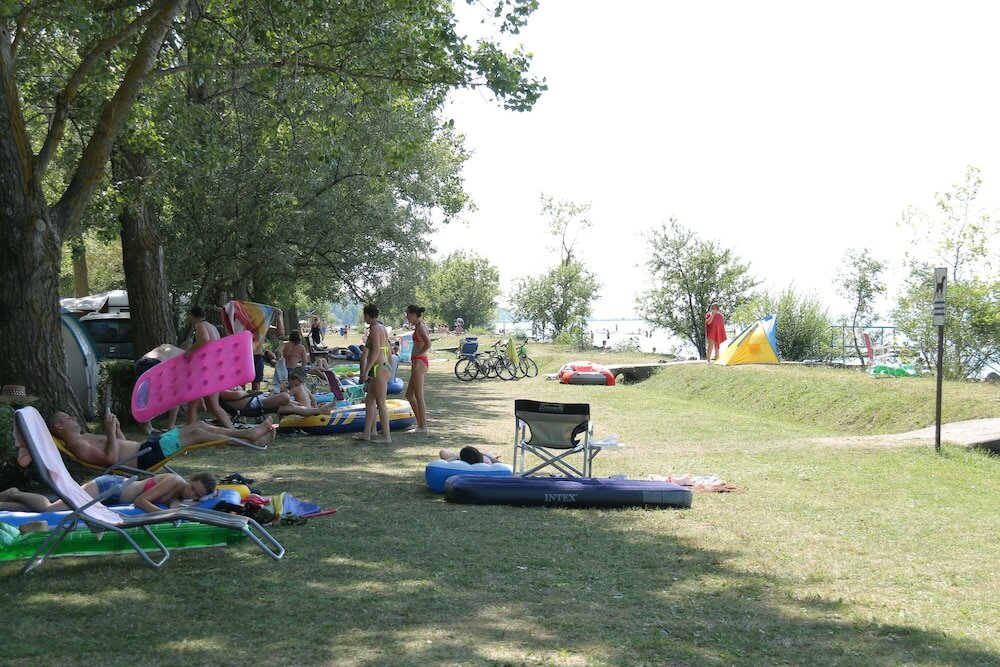 Фото Balatontourist Vadvirág Kemping