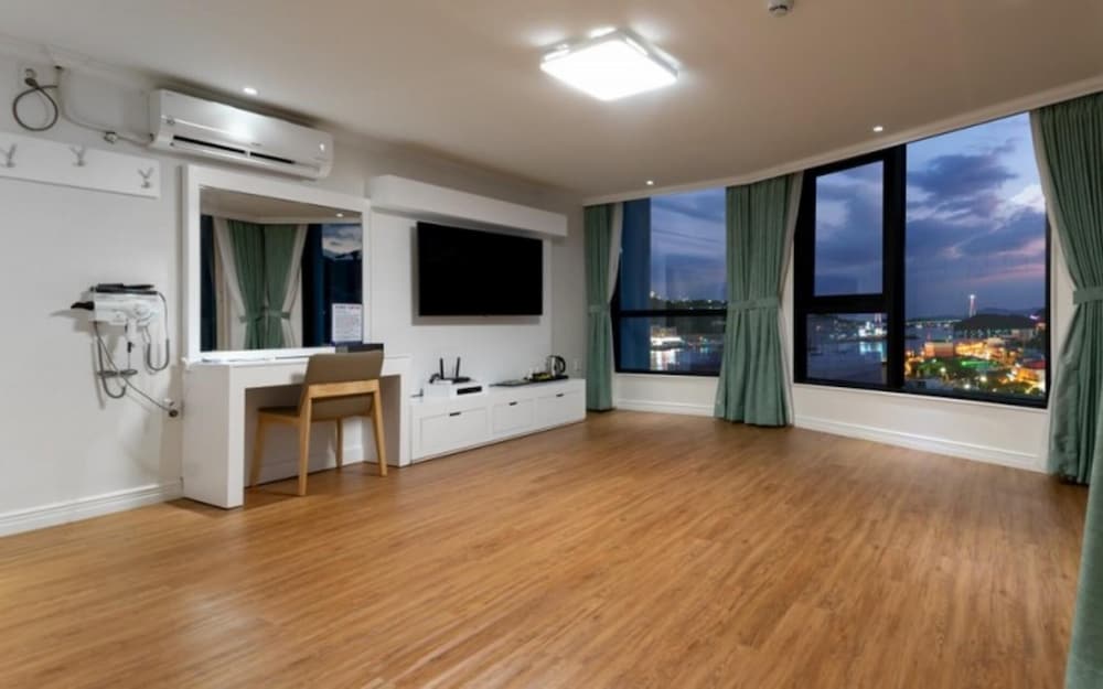 Фото Yeosu Hue Pension & Hostel