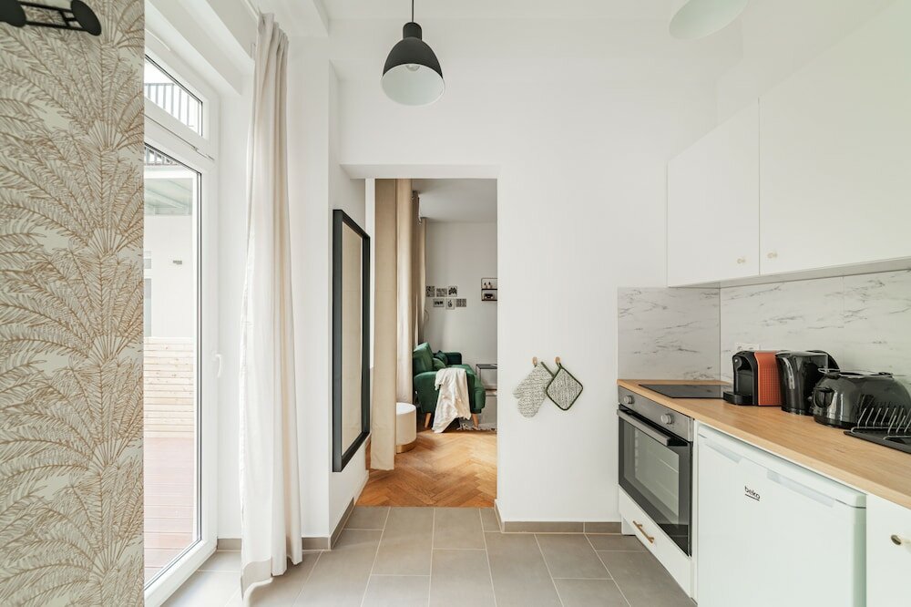 Фото The 15s Apartments