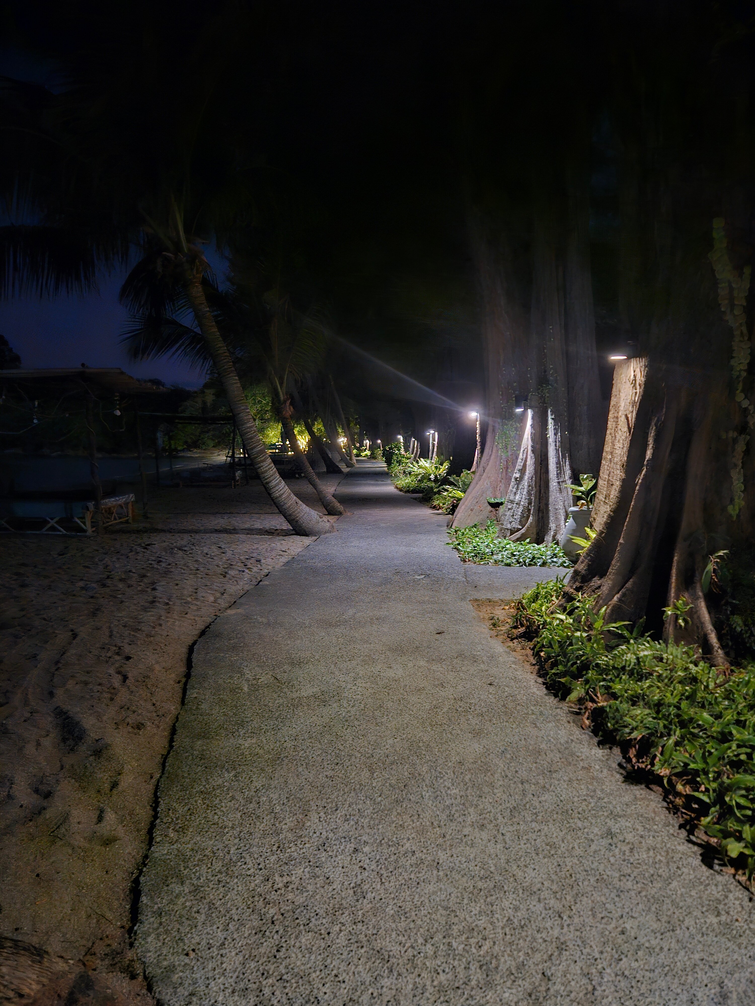 Фото Thavorn Beach Village Resort & SPA