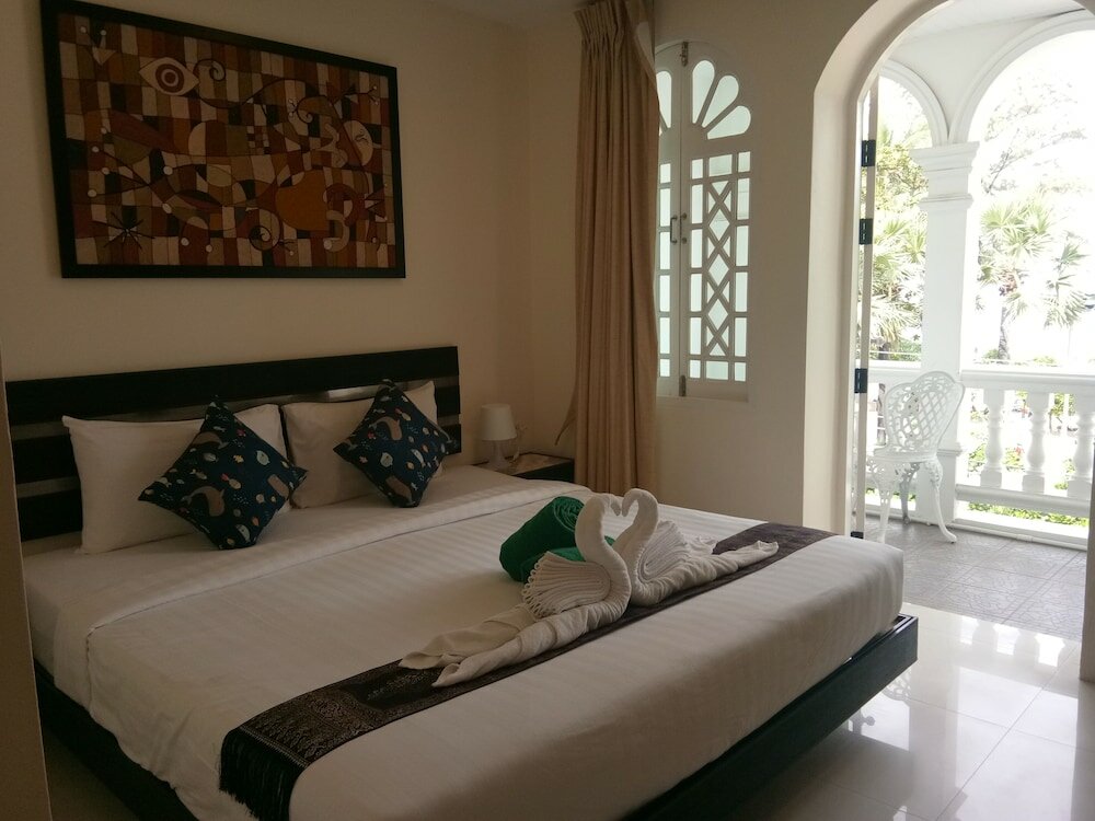 Фото Island Patong Beachfront Apartments