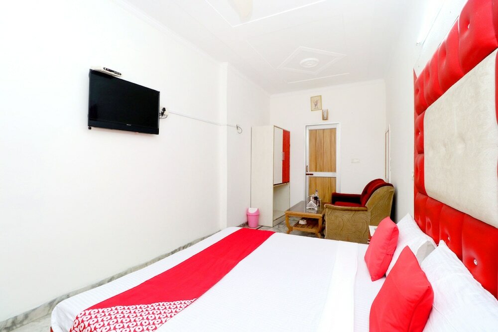 Фото Oyo 37663 Hotel Royal Palace