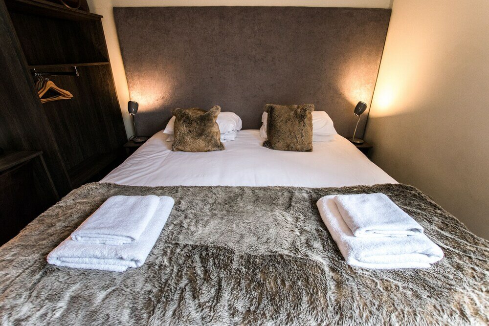 Фото 50 Bootham Crescent