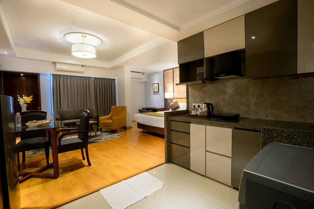 Фото Hotel Express Inn