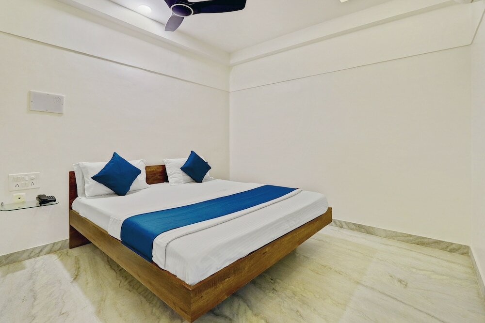 Фото Spot On 45551 Surya Lodge