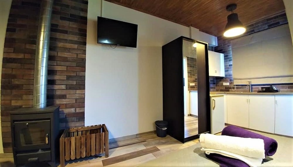 Фото Perneia Rooms