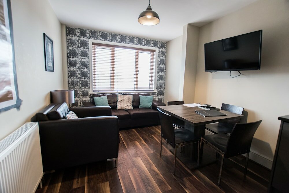 Фото 50 Bootham Crescent