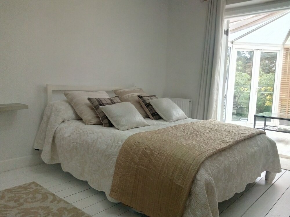 Фото Rooms in Guildford Surrey