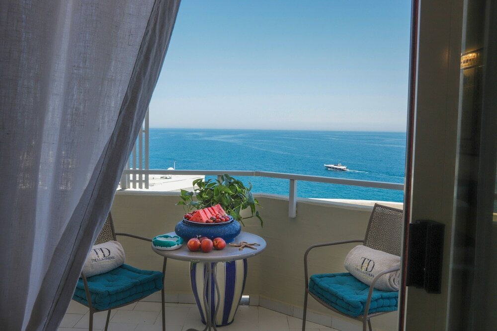 Фото Casa nel blu