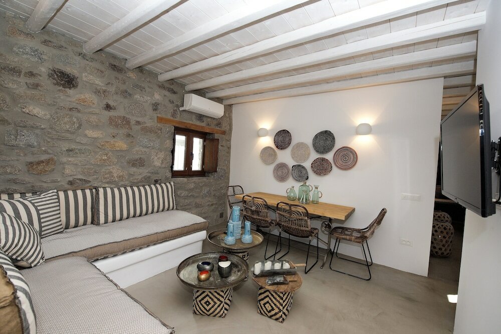 Фото Mykonian Studios