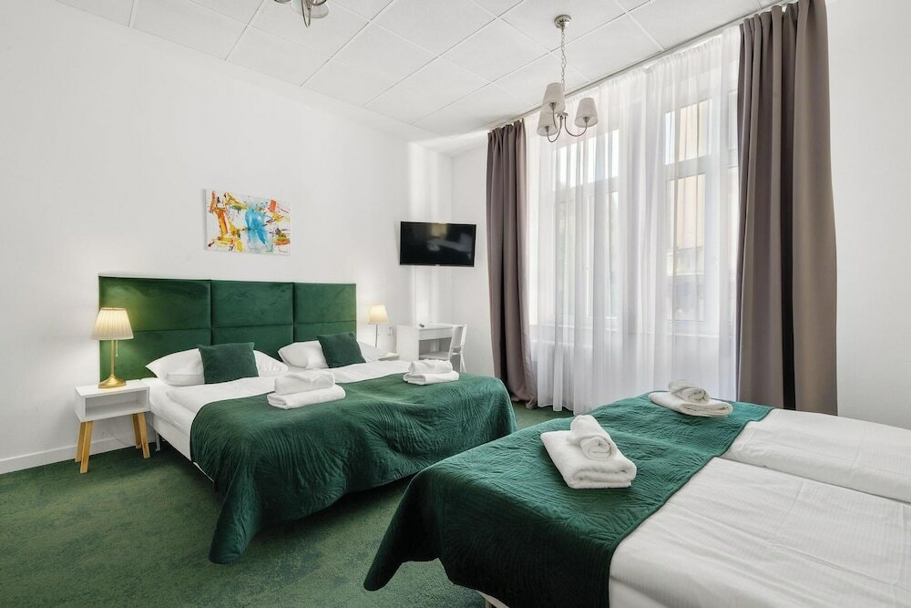 Фото отеля 2