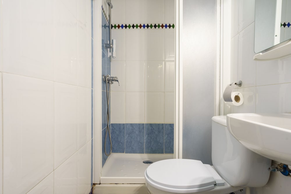 Фото Oyo Hostal Austria