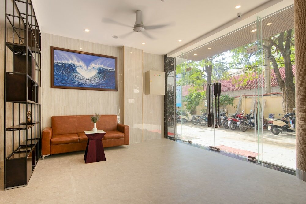 Фото Golden Lotus Central Hotel