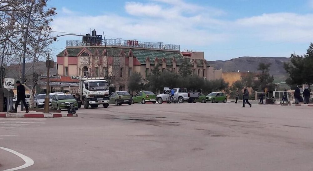 Фото отеля 1