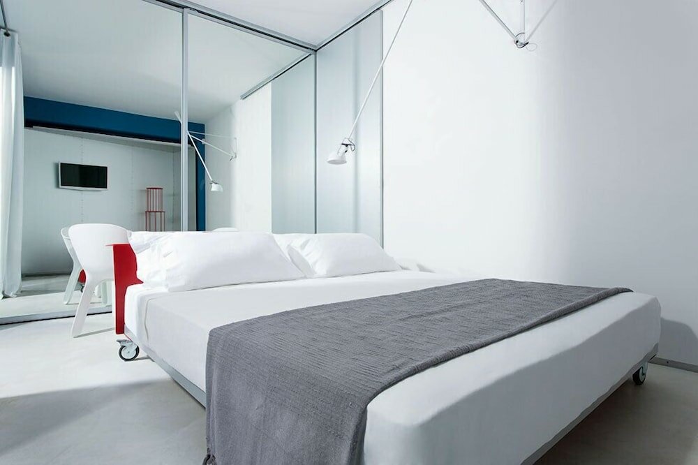 Фото Calcebianca