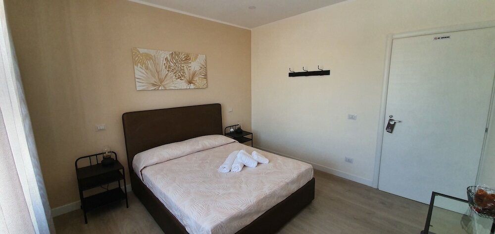 Фото Little Rose Guest House