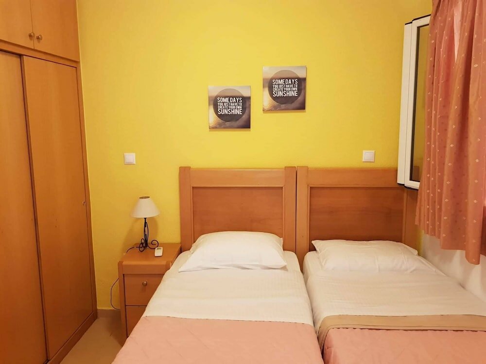 Фото Menigos Ab4g № 50 Beachfront 2 Bdr Apt