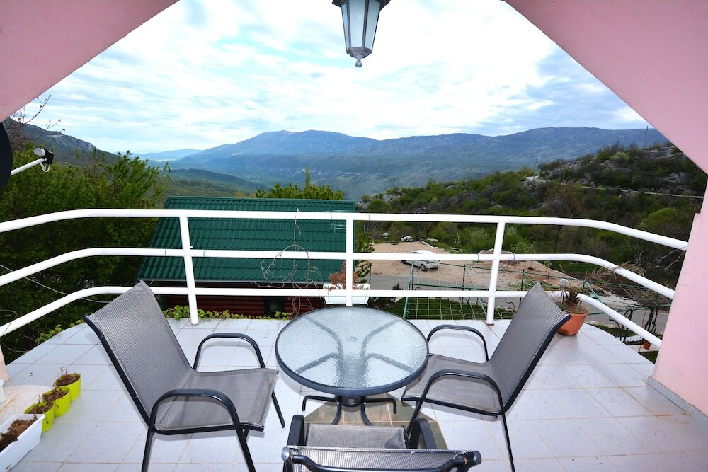 Фото Holiday Homes & Bungalows Povija