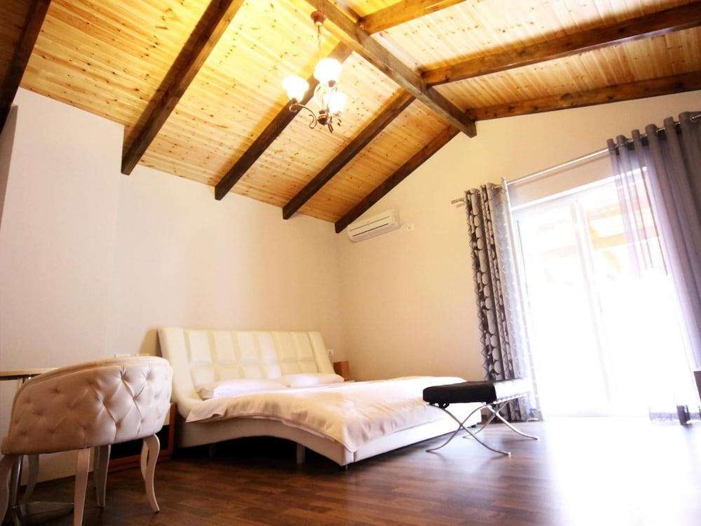 Фото Hotel Bylis