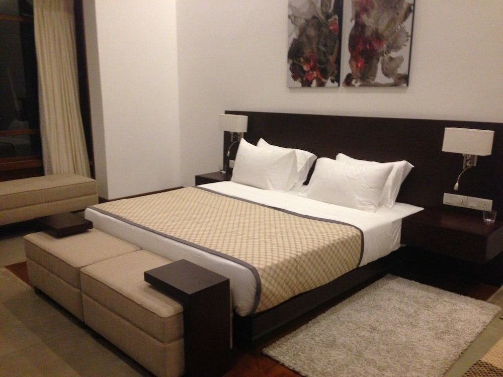 Фото The Villa by Contemporary Ceylon