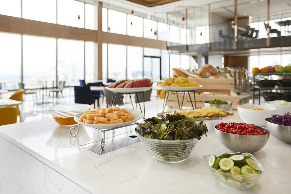 Фото The Quarter Ari by UHG