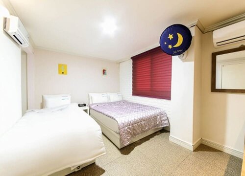 Гостиница Gwangan Beach Blue Moon Motel в Пусане