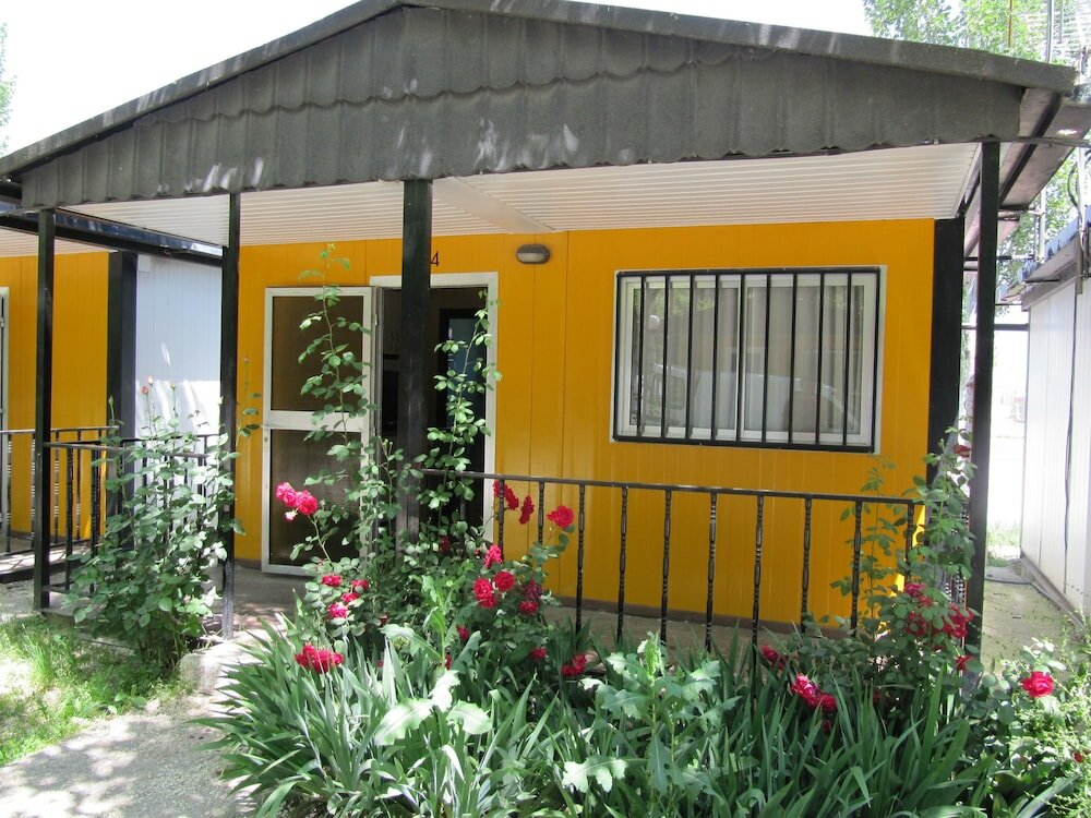 Фото Bungalows Camping Alpha Madrid