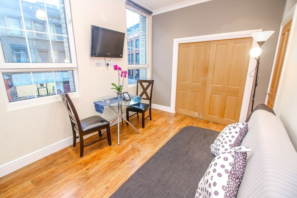 Фото City view flat at Liverpool st Brick Ln