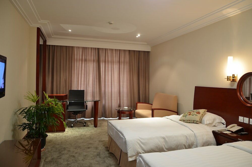 Фото Wuxi Lakeview Park Resort