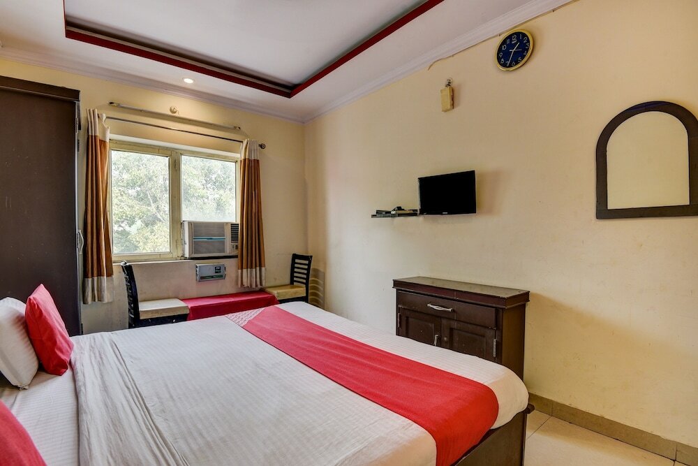 Фото Oyo 4073 Hotel Esskay