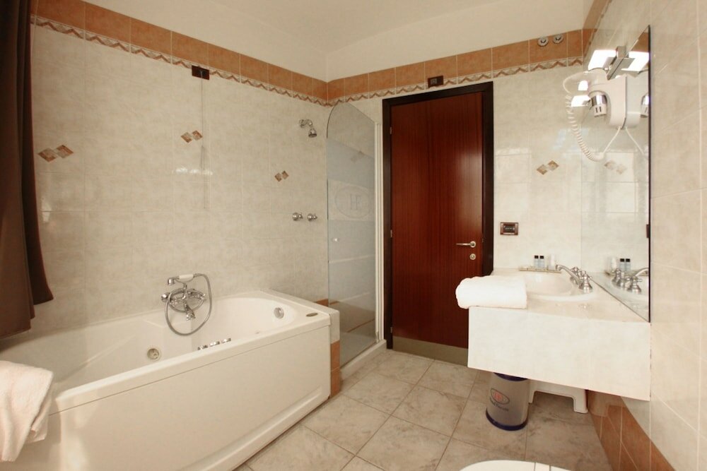 Фото Hotel Forum