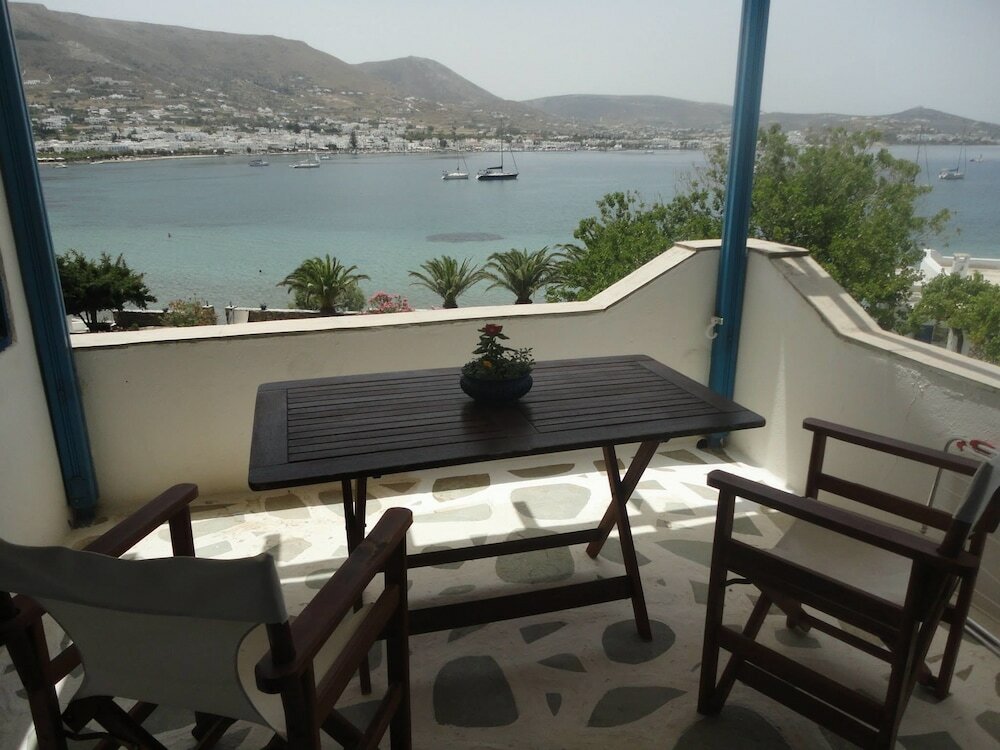 Фото Captain Menegos Studios